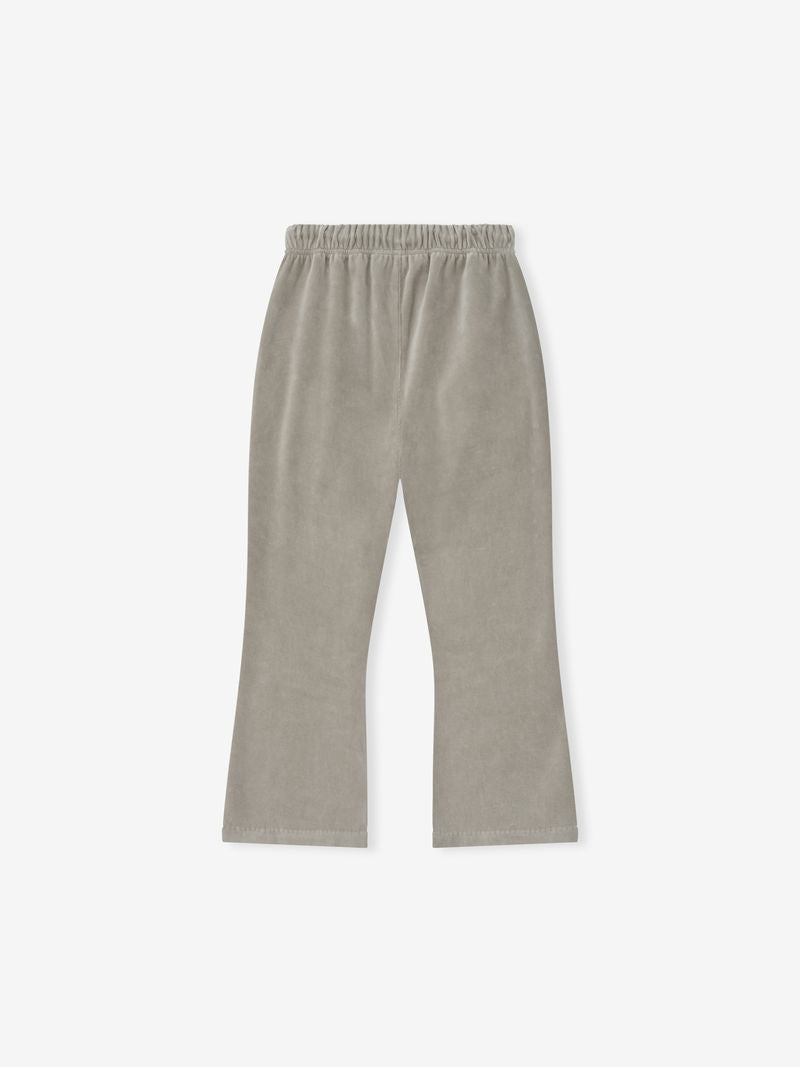 Flat lay of taupe kids velour flare sweatpant with elastic waistband and relaxed hem gyVAFLrQ.jpg gallery 0